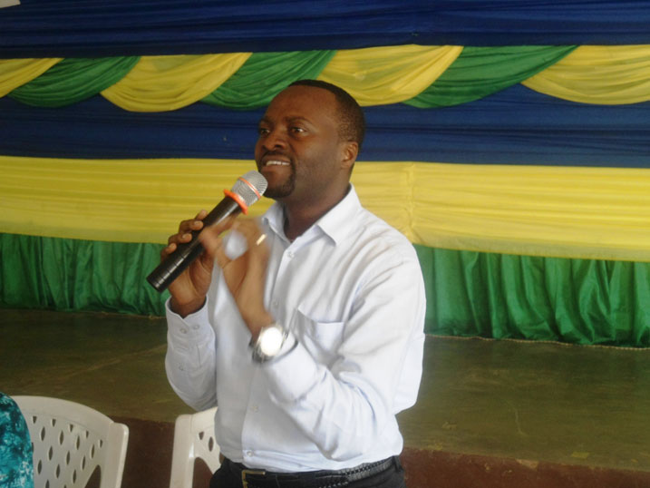 Umuyobozi w'abarezi muri Rutsiro yasabye abayobozi b'ibigo kugaragaza abarimu badashoboye.