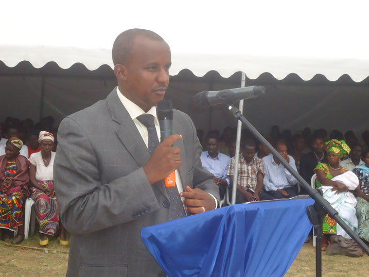 Kayumba Bernard wayoboraga akarere ka Karongi.