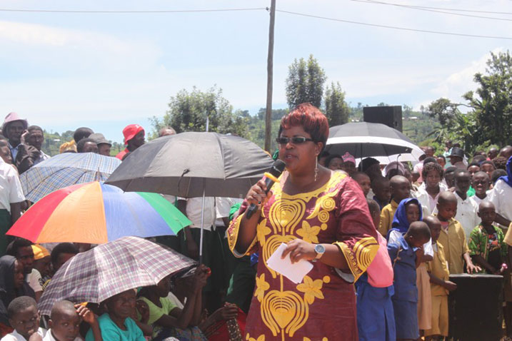 Umuyobozi w'Akarere ka Karongi Wungirije ushinzwe Imibereho Myiza y'Abaturage, Drocelle Mukashema, asaba urubyiruko kumenya kuvuga "Oya" rugahakanira abarushuka.