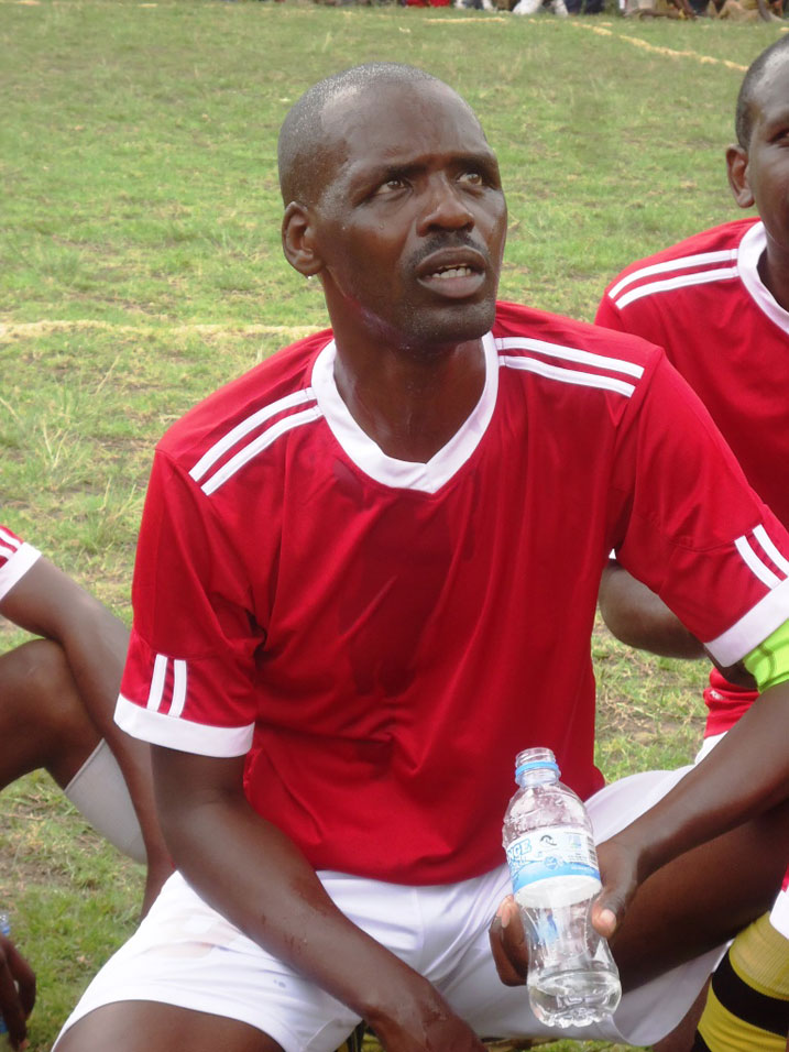 Umuyobozi w'akarere ni umwe mu bakinnyi b'ikipe y'abashaje ba Congo-Nil.