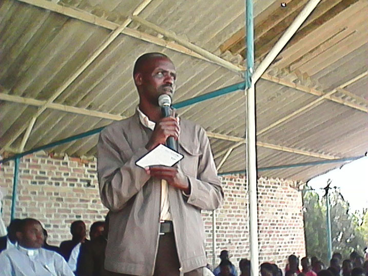 Umuyobozi w'Akarere ka Rutsiro asaba ko urubyiruko rwajya ruhurizwa hamwe kenshi rukigishwa.
