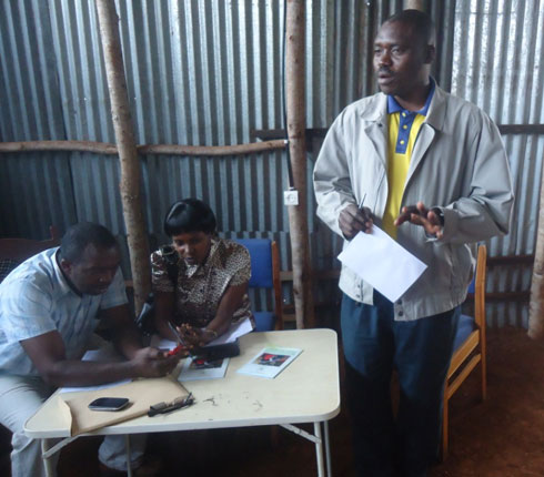 Umuyobozi w'inkabi y'agateganyo ya Nyagatare yabahaye ikaze mu Rwanda.