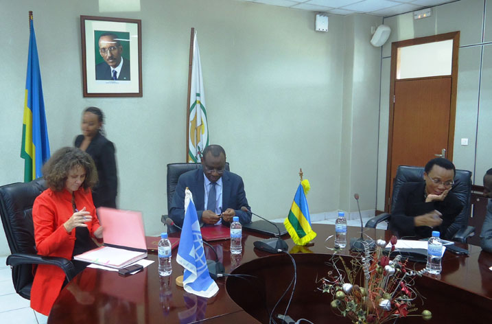 Umuyobozi wa Banki y'isi, Ministiri w'imari ndetse n'Umuyobozi mukuru wa REMA.