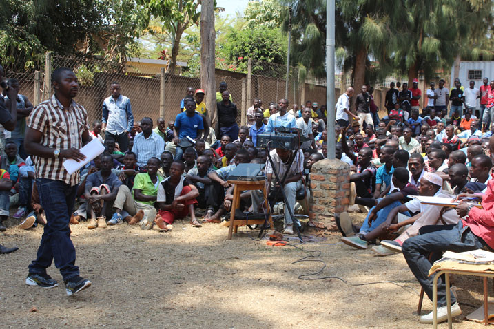 Umuyobozi wa COTRAVERWA amurikira abanyamuryango uko umutungo uhagaze yavuze ko koperative ibishyurira mituweri bamutera utwatsi.