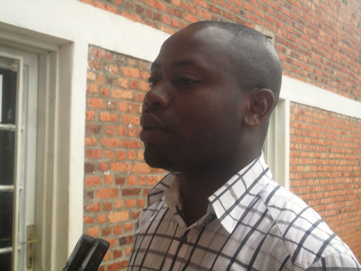 Umuyobozi wa sacco yo mu murenge wa Kigeyo atangaza ko nta burangare bagize ariko ko bagiye kwishyura vuba.