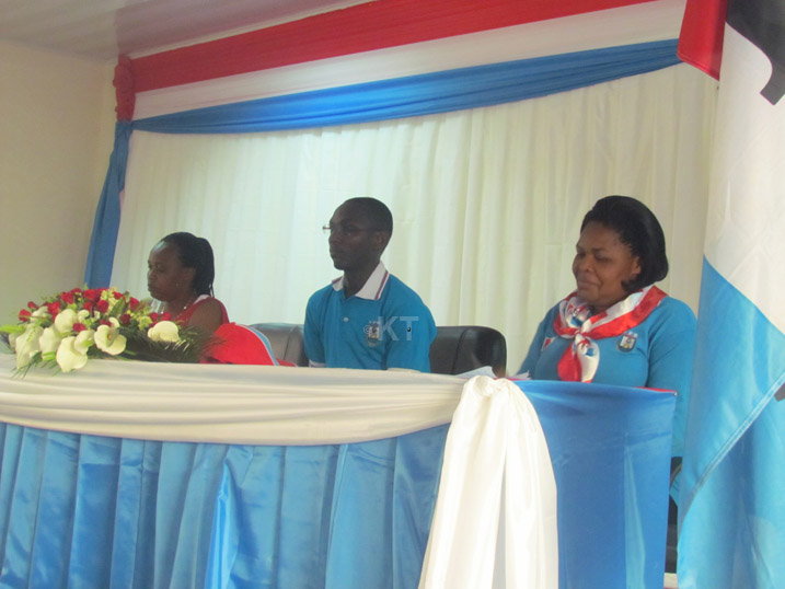 Umuyobozi mukuru wa FPR Inkotanyi ku rwego rw'Intara y'Amajyaruguru Niwemwiza Emilienne yasabye komite nshya gukora cyane bakagaragaza impinduka nziza mu bikorwa