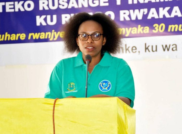 Umuyobozi w'akarere ka Gakenke Mukandayisenga Vestine