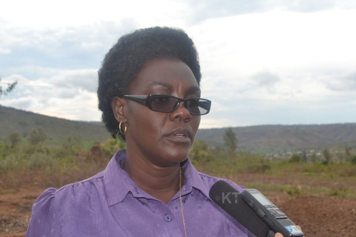 Umuyobozi w'Akarere ka Kayonza wungirije ushinzwe imibereho myiza y'abaturage, Uwibambe Consolee avuga ko amashuri akwiye gushyira imbaraga mu burere