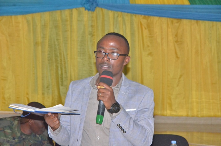 Umuyobozi w'Akarere ka Rusizi, Kayumba Ephrem, avuga ko bagiye kuzituzamo abatishoboye