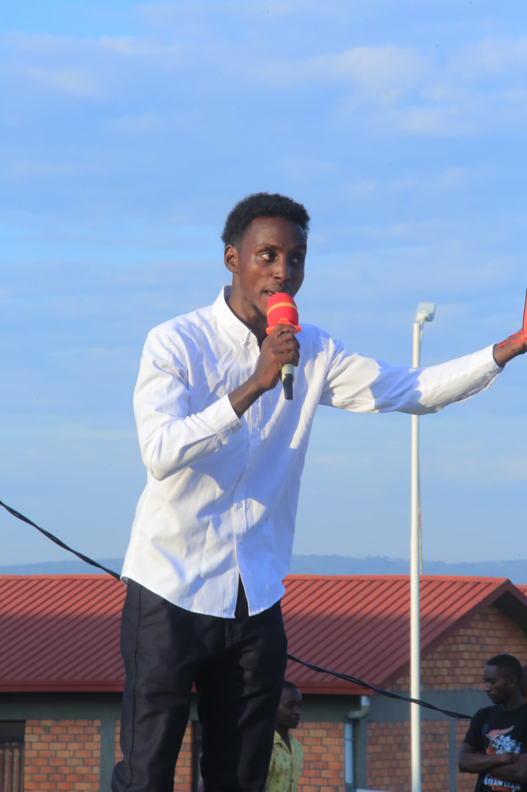 Umuyobozi wa Christ for all People Guy Nic Trésor