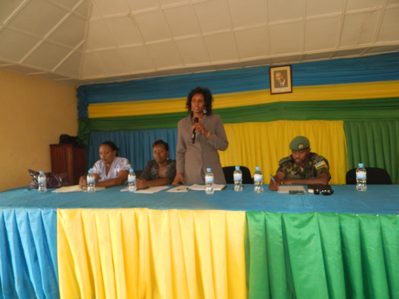 umuyobozi wungirije claudine Uwineza.