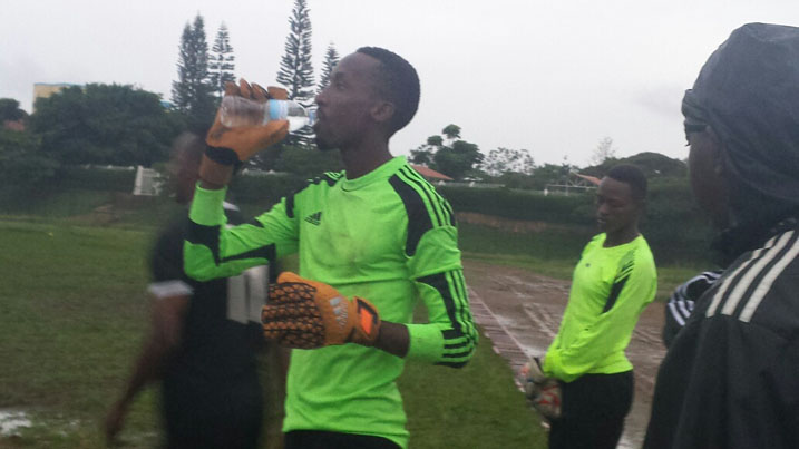 Umuzamu wa mbere wa APR emery Mvuyekure nawe yitabiriye imyitozo