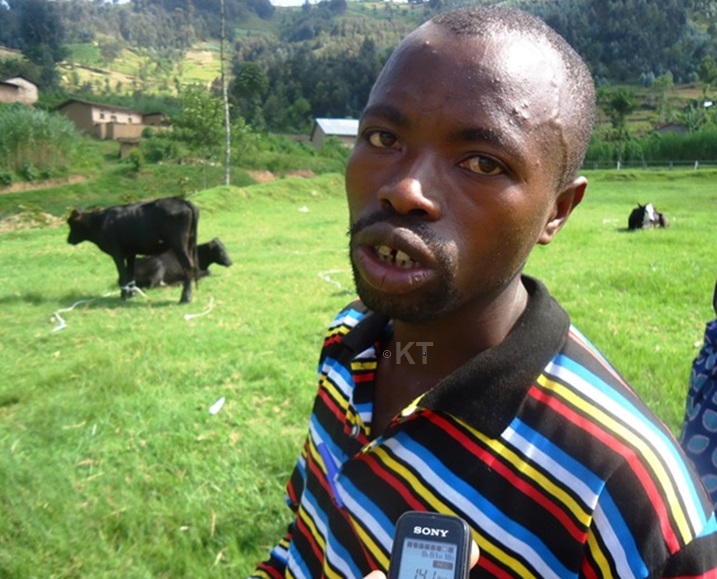 Umwe mu borojwe muri gahunda ya Gira inka.