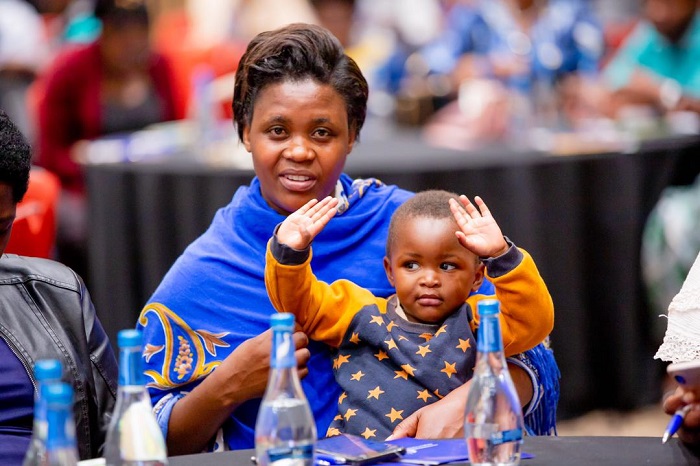 Ngo usanga abana barusha ababyeyi amakuru menshi ajyanye n'ubuzma bw'imyororokere