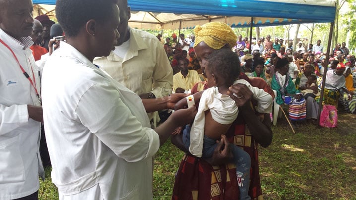 Bapima abana, uwo basanganye ikibazo cy'imirire mibi agashyirwa kuri gahunda y'abagenerwa litiro y'amata ku munis.