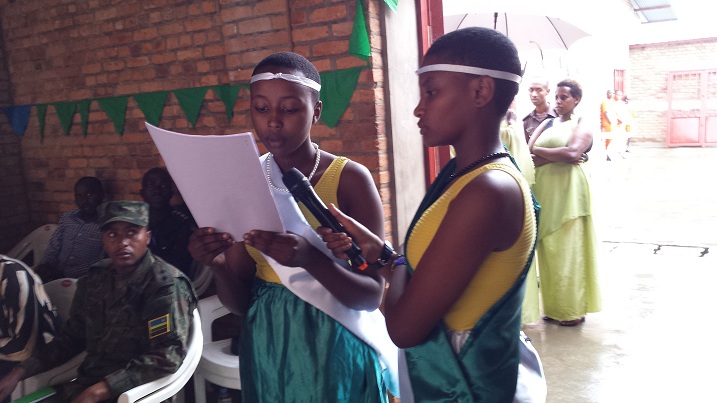 Umwana uhagarariye abandi avuga ijambo