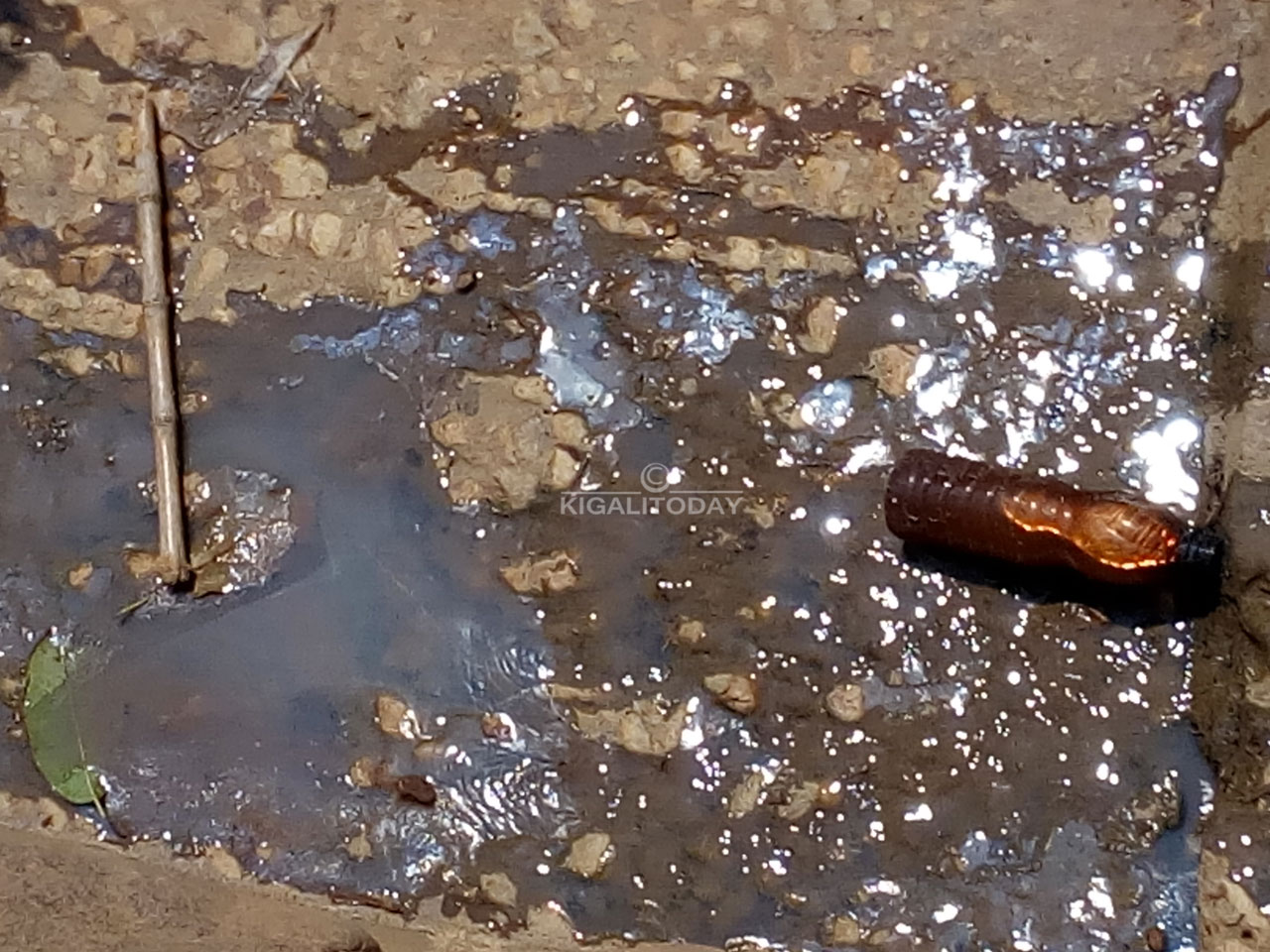 Umwanda uba ari wose ahavomerwa, hakaba n'abituma hafi y'uwo mugezi