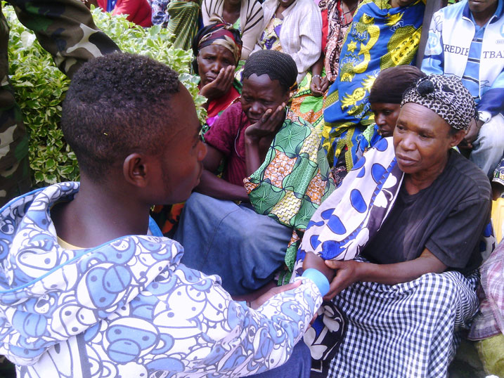 Umwe muri abo basore asaba imbabazi ko ibikorwa byo guhugunya umutekano bitazongera ukundi.