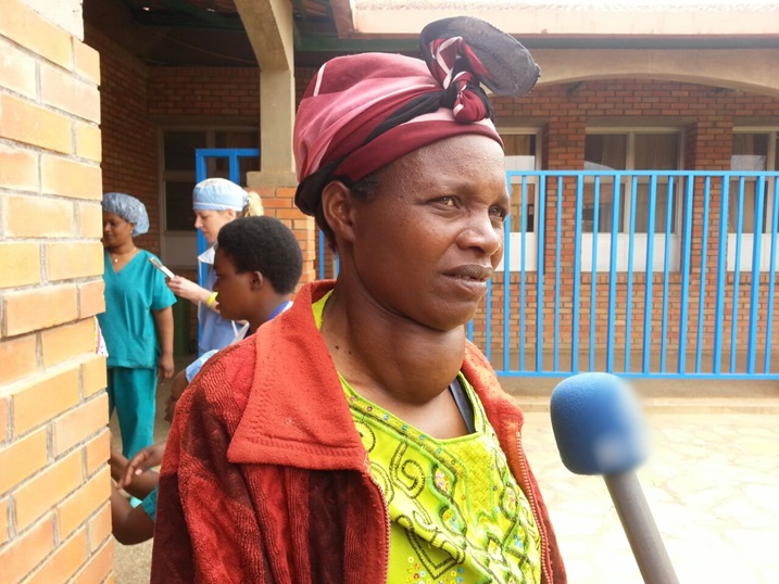 Umwe mu bagore bategereje kubagwa umwingo.