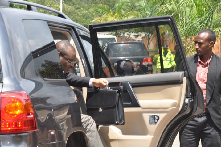 Minisitiri w'Imari n'Igenamigambi, Amb, Claver Gatete.