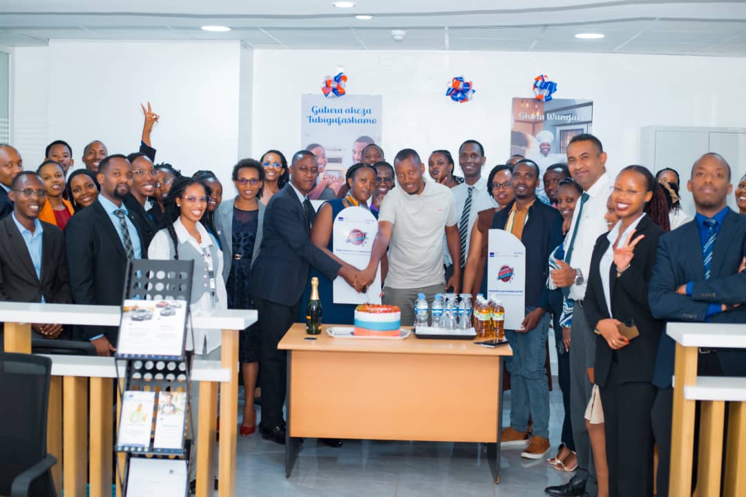 Mu cyumweru cyahariwe umukiliya, abakiliya, abakozi n