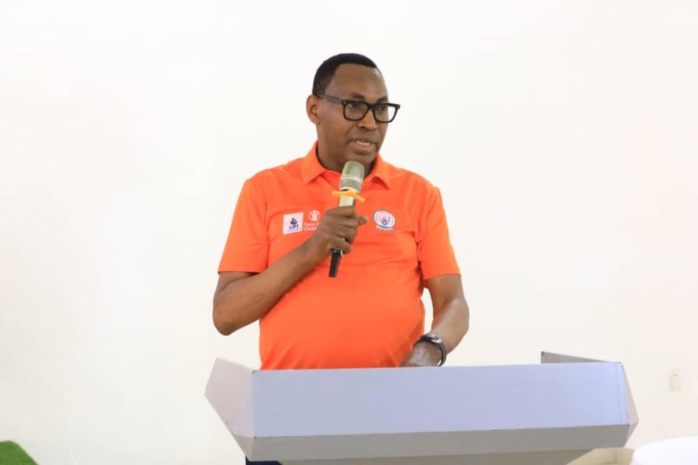 Perezida w'Inama Njyanama y'Akarere ka Kirehe, Dr. Callixte Kabera, yasabye abitabiriye umwiherero kutadohoka, kuko gutsindisha neza ari uguhozaho