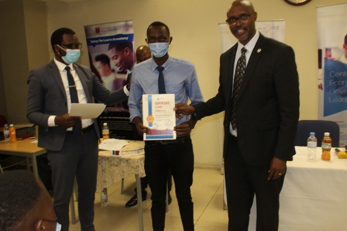 Hatanzwe icyemezo cy'ishimwe kuri komite nshya no kuri Komite icyuye igihe