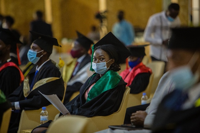 Kaminuza y'u Rwanda yatumiye Abanyeshuri bake bahagararira abandi muri uwo muhango 