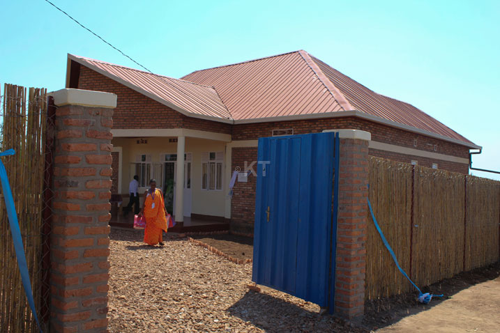 Uru ni rwo rugo ababyeyi bgizwe na Jenoside incike b'i Rwamagana batujwemo ahitwa i fumbwe.