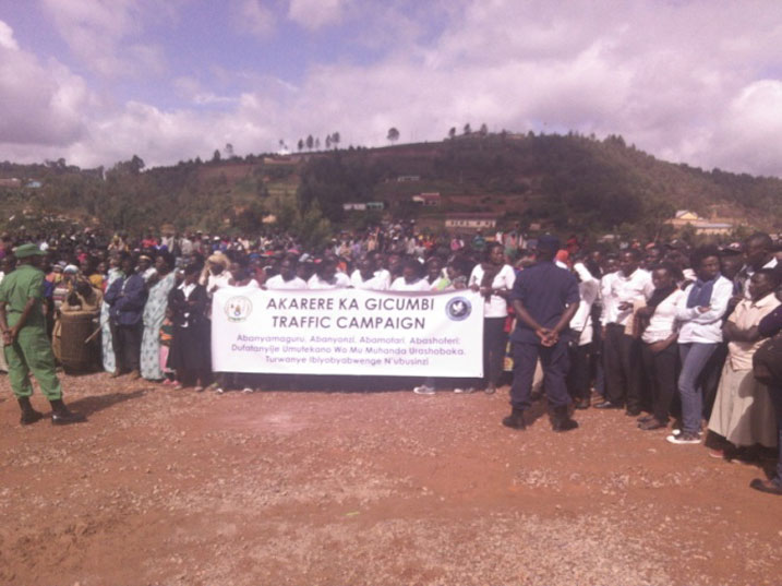 Urubyiruko narwo rwitabiriye ubukangurambaga bwo gukumira impanuka zo mu muhanda.