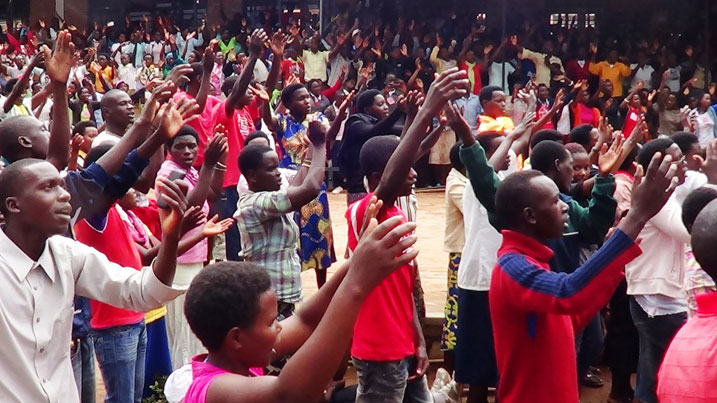 Urubyiruko ruvuga ko rwatangiye gukoresha ikoranabuhanga ariko rugikeneye ubufasha.