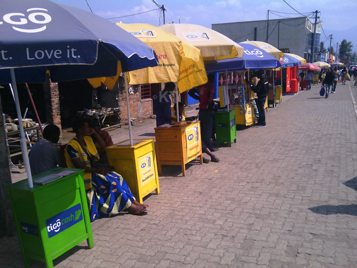 Serivisi zitangirwa kuri terefone ziri mu biha urubyiruko rwinshi akazi.