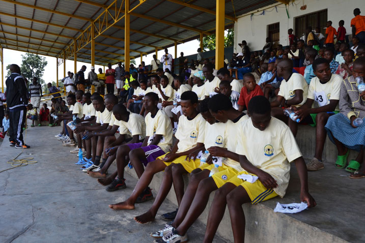 Urubyiruko rwitabiriye amarushanwa ya Marathon mu Ntara y'Amajyaruguru.