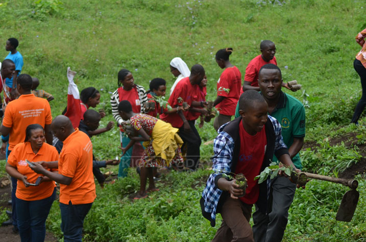 Urubyiruko mu muganda