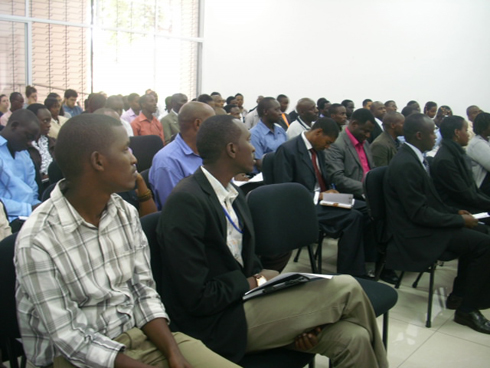 Bamwe mu rubyiruko rwitabiriye inama irimo kubera Arusha muri Tanzaniya.