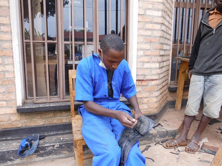 Urubyiruko ruvuga ko ibikorwa byarwo bidindizwa no kutabona ingengo y