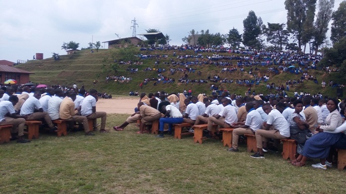 Urubyiruko rwiga mu Murenge wa Gasaka rwitabiriye ibiganiro ari rwinshi