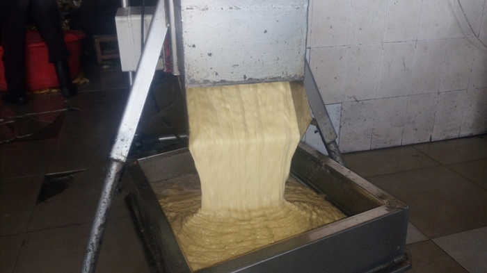 Imashini yenga ibitoki yari isanzwe ikora amasaha makeya, ku buryo yakwifashishwa no mu kwenga umutobe