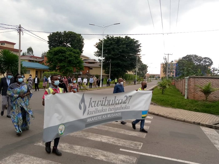 Abakozi b'Akarere ka Musanze bakoze urugendo bazirikana inzira y'inzitane abishwe muri Jenoside yakorewe Abatutsi banyuzemo