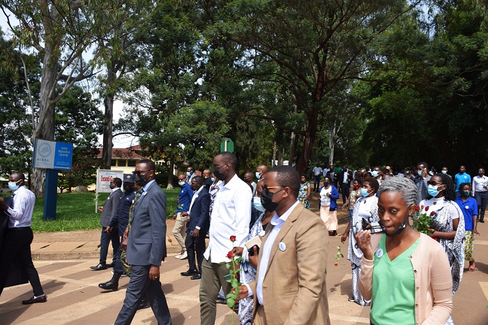 Bakoze urugendo rwo Kiwbuka abari abakozi ba IRST