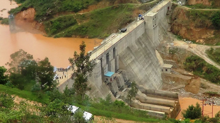 Amazi azakoreshwa yatangiye gukusanywa.