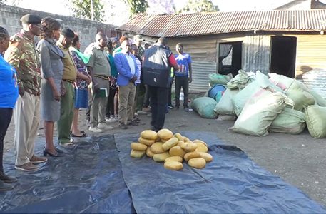 Bafatanywe imifuka 26 y