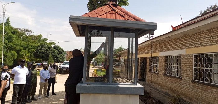 Bacanye urumuri rw'icyizere