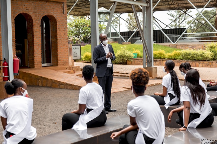 Basuye urwibutso rwa Ntarama mu Bugesera