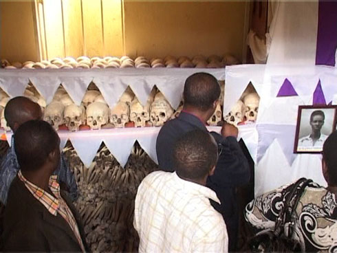 Banasuye urwibutso rwa Ruhuha.