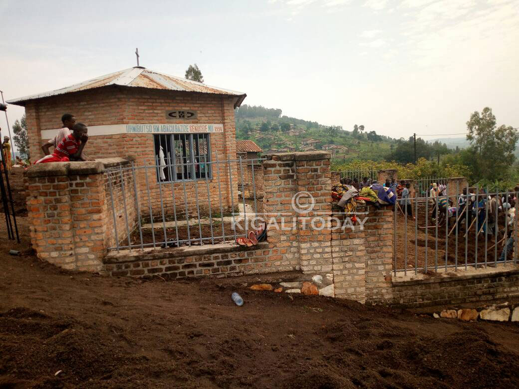 Urwibutso rushaje rwari rushyinguyemo imibiri ku buryo butanoze neza