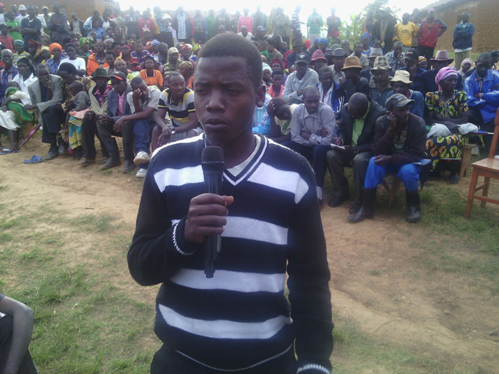 Ushizimpumu w'imyaka 31 ashinja se kumwihakana n'abavandimwe be babiri.