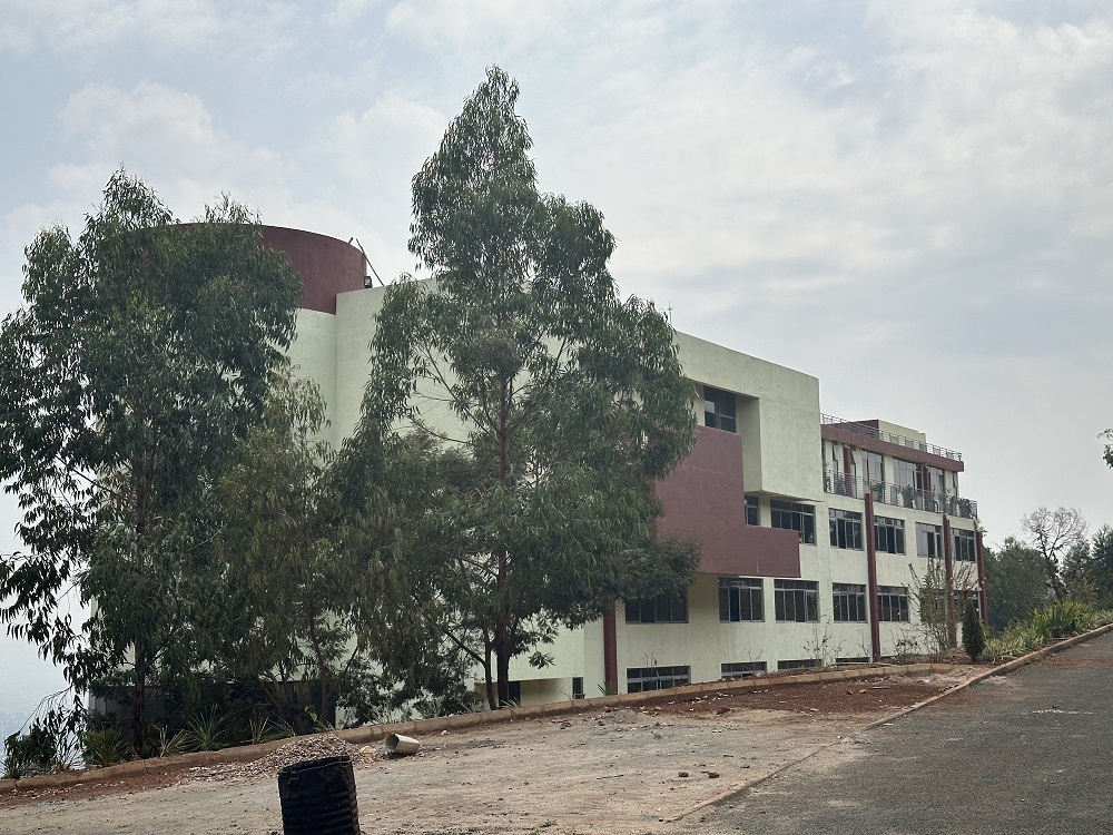 Aho yimukiye abanyeshuri bavuga ko hatuje kandi hagutse