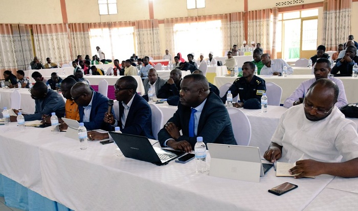 Bamwe mu bayobozi b'uturere bari bitabiriye iyo nama