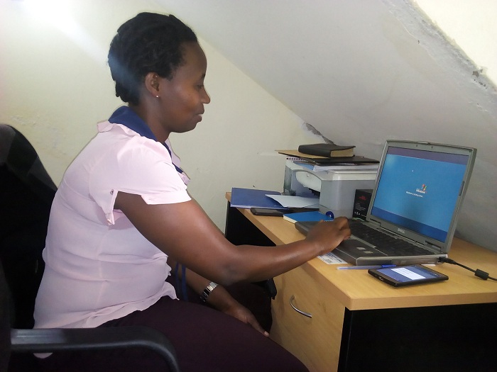 uwambaza Joyce umugore w'umukomisiyoneri